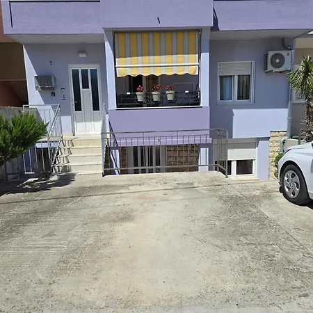 Valent-studio Apartment *