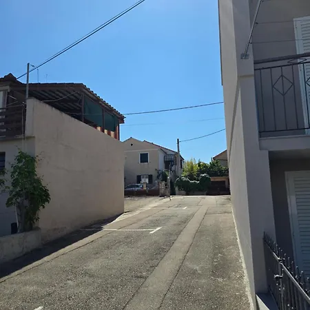 Appartement Valent-fast Wifi, Free Parking,balcony,near The *