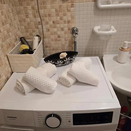 Appartement Valent-fast Wifi, Free Parking,balcony,near The *