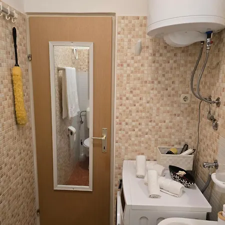 Valent-fast Wifi, Free Parking,balcony,near The Appartement