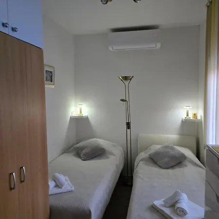 Appartement Valent-fast Wifi, Free Parking,balcony,near The Zadar
