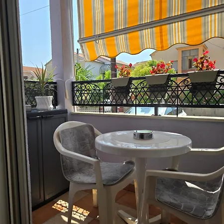 Valent-fast Wifi, Free Parking,balcony,near The * Zadar