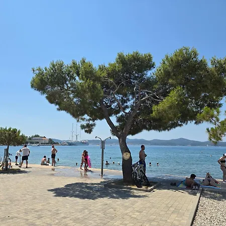 Valent-fast Wifi, Free Parking,balcony,near The Appartement Zadar