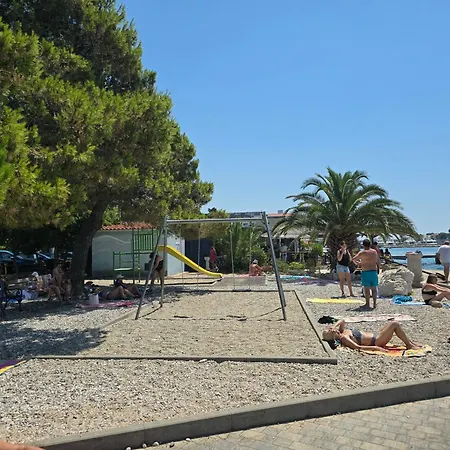 Apartment Valent-fast Wifi, Free Parking,balcony,near The *