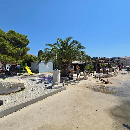 Valent-fast Wifi, Free Parking,balcony,near The Appartement *